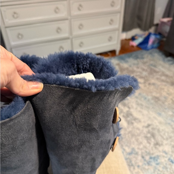 UGG Women's Navy Suede Winter Boots - Picture 2 of 4